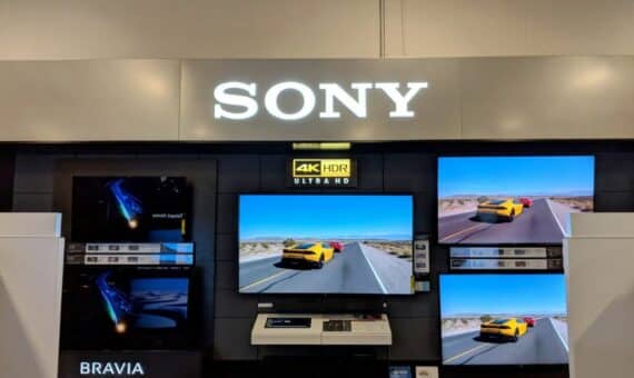Der neue Sony Monitor für eSportler – 27 Zoll für spannende Wettkämpfe